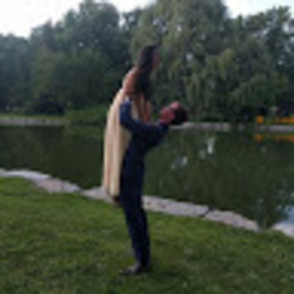 Meet your Posher, Vivian - Picture 1 of 1